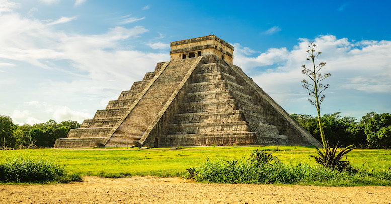 トランプ米大統領、メキシコ・カナダ製品に25％関税を検討 NATOには国防費増額を要求